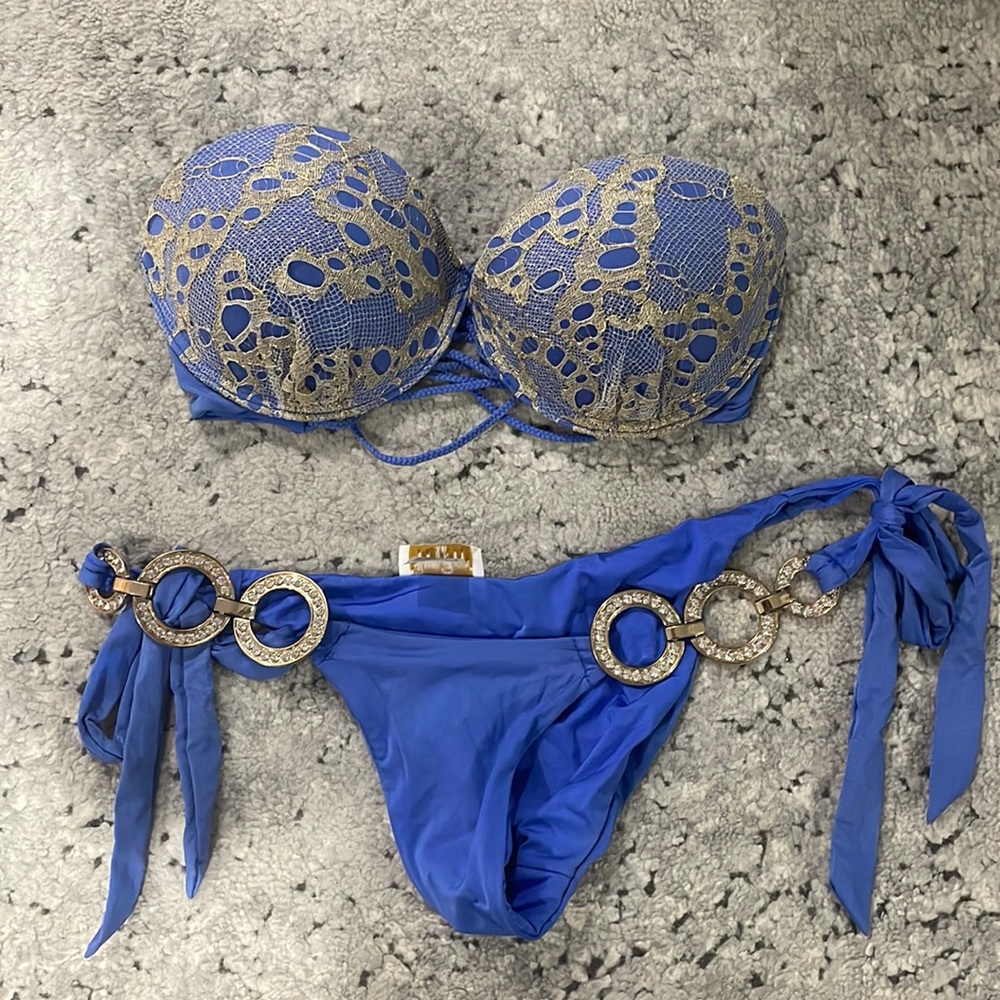 2000s beach bunny blue and gold bikini!